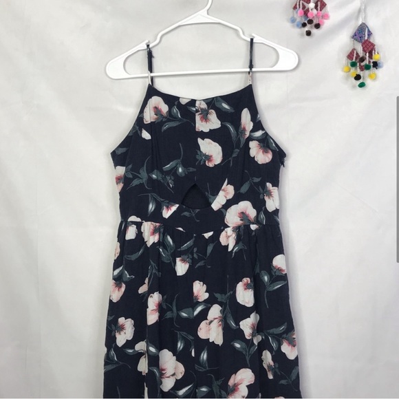 Romper - Picture 3 of 11